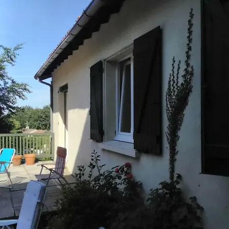 Chez Black And White 3*