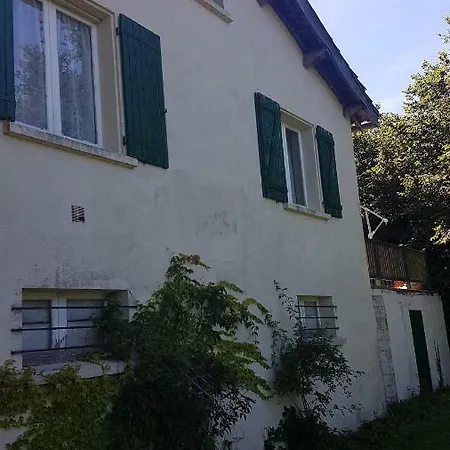 Chez Black And White