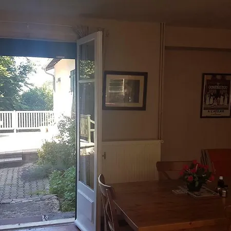 בית הארחה Chez Black And White Les Martys