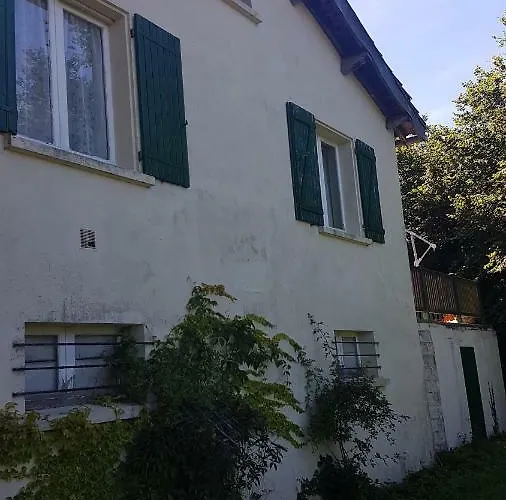 Chez Black And White